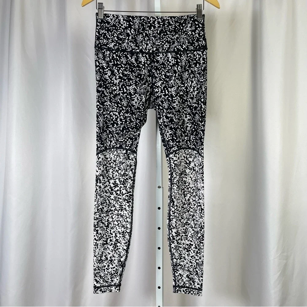 lululemon athletica Size 8 Wunder Under Ice Breaker Iced Wave Leggings Yoga